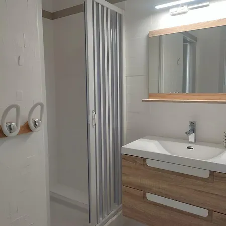 Nid Douillet Climatisee Avec Terrasse Et Velos